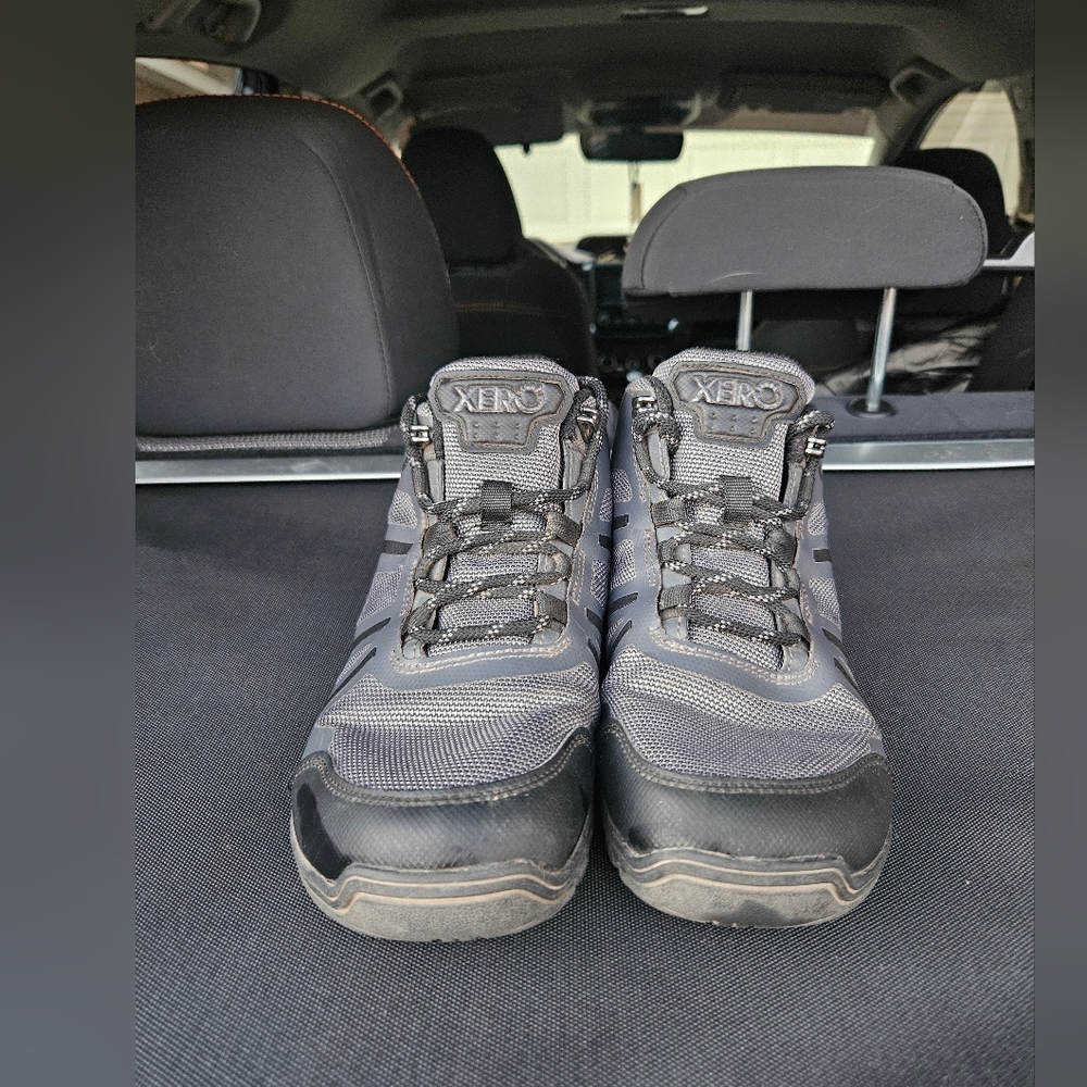 Xero DayLite Hiking Boots Sz 9 - Picture 2 of 6